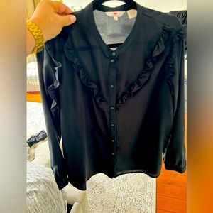 Levis blouse with ruffle